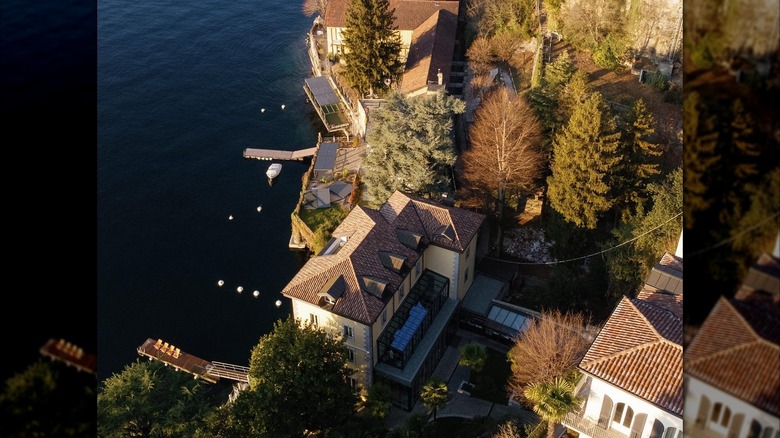 Villa Làrio on the water