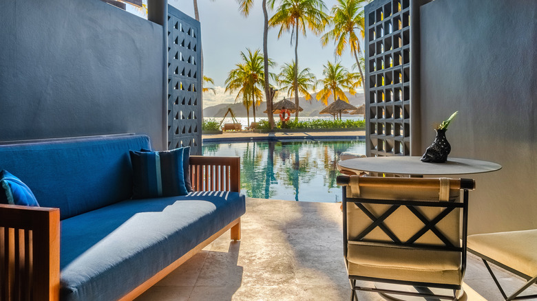 Swim-up suite at Thompson Zihuatanejo