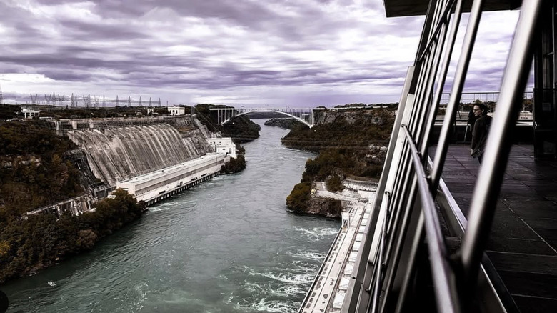 Clouds over the Niagara Power Vista