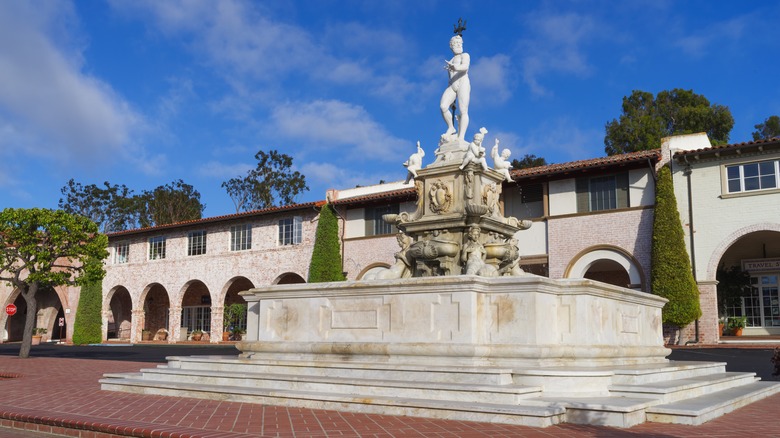 Malaga Cove Plaza in Palos Verdes