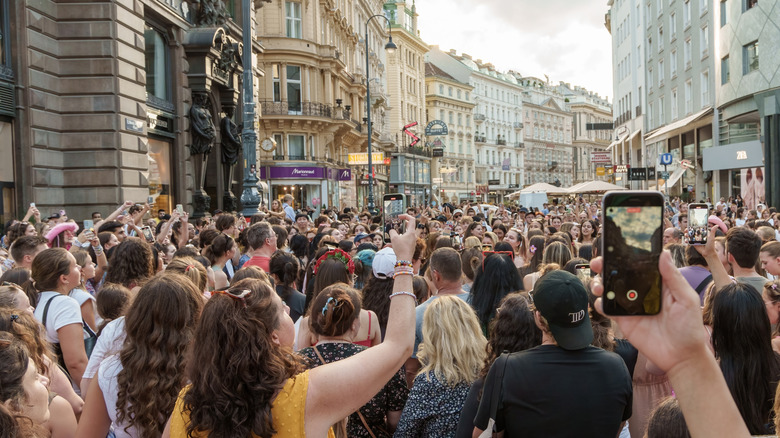 Massive crowd in Vienna street