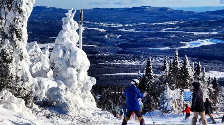 Skiers enjoy 2024 opening day at Mont-Sainte-Anne, Canada