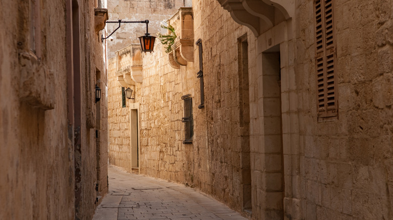 A narrow passage in the Malta old town of Mdina