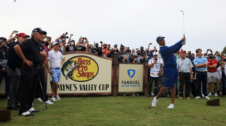 Tiger Woods tees off at Payne's Valley Cup