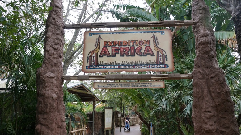 Expedition Africa sign in Brevard Zoo