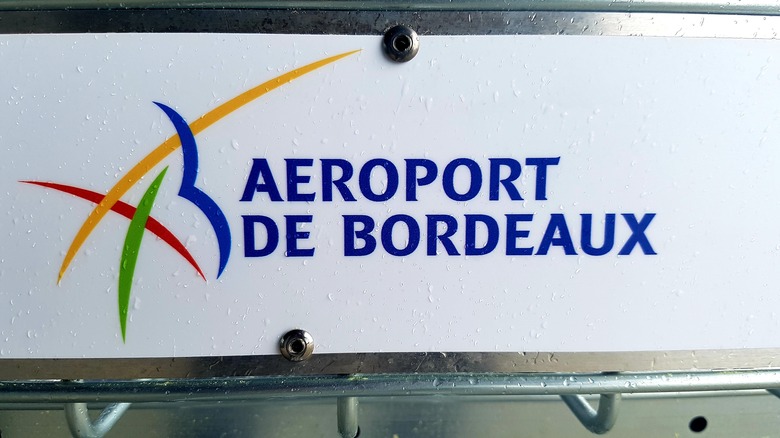 Sign for Bordeaux airport