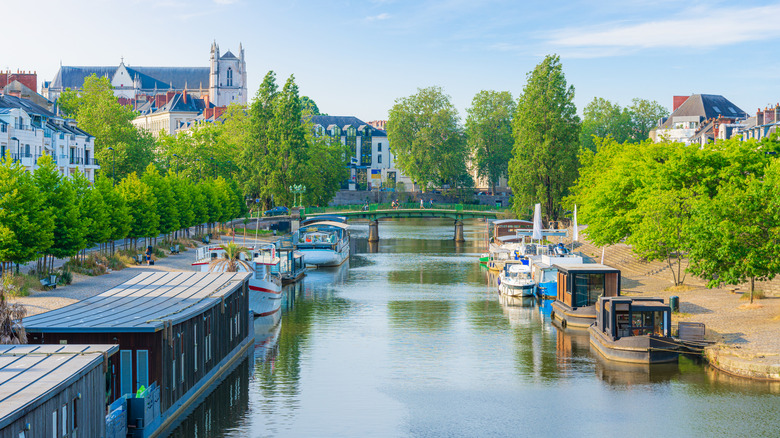 The river winds through Nantes