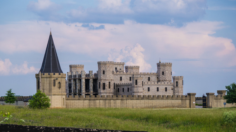 Kentucky castle Versailles