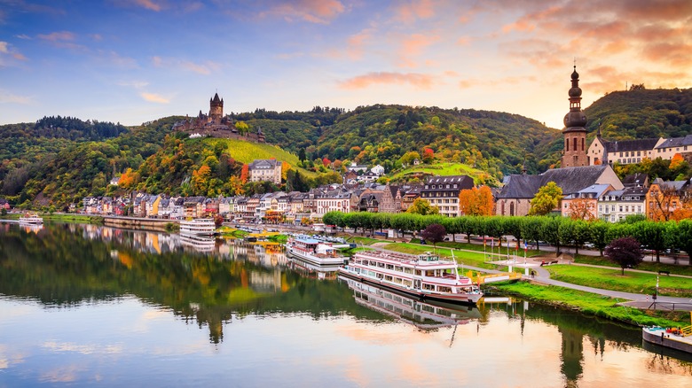 city on mosel river 