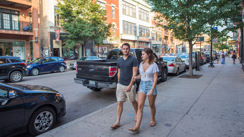 Couple of a date in Wicker Park