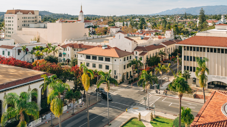 Spanish architechture and palm trees in Downtown Santa Barbara, California