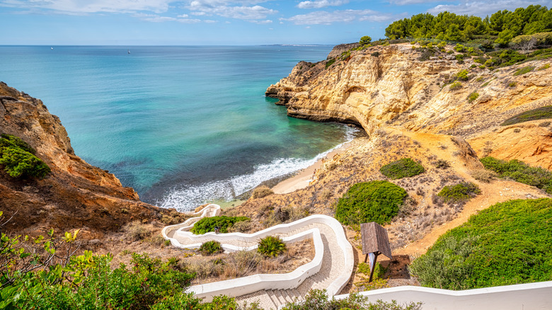 stairs to Praia do Paraíso