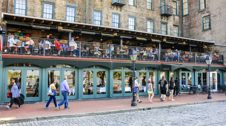 bar on River Street