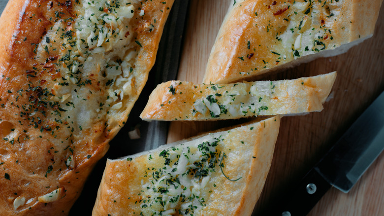 garlic bread close-up