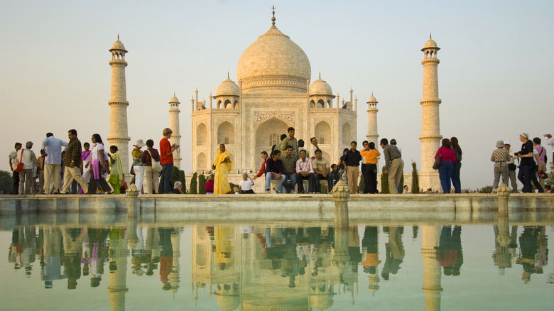 Visitors in front of Taj Mahal