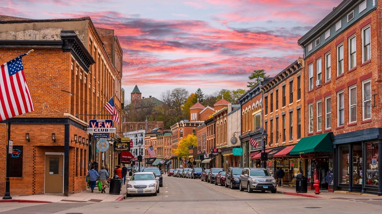 A streets with cars on Galena, Illinois