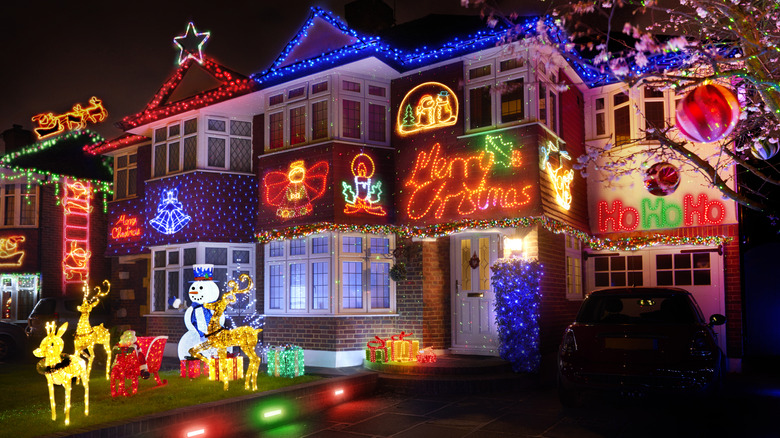 House decorated in Christmas lights