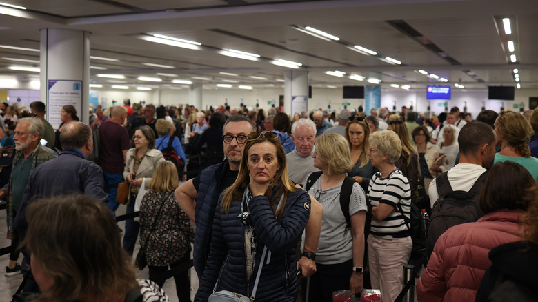 Crowded lines at Gatwick Airport
