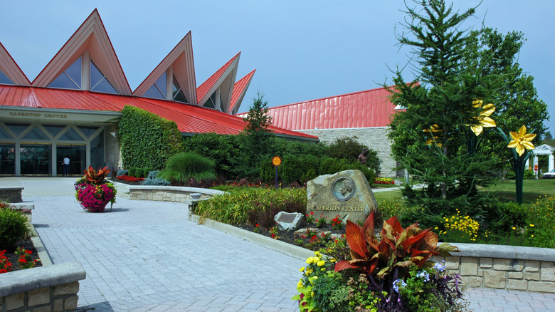 Tamarack Center building