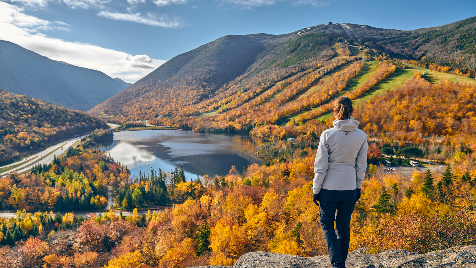 The Mountainous New Hampshire State Park That Puts On The Most Vibrant