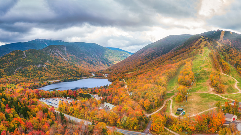 mountains and lake fall foliage