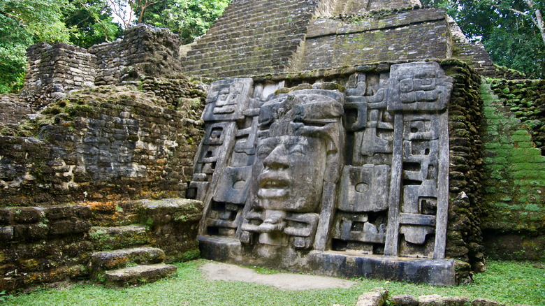 Mayan ruins in Lamanai