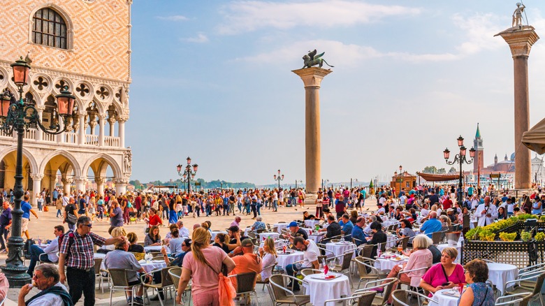 Busy restaurant Piazza San Marco