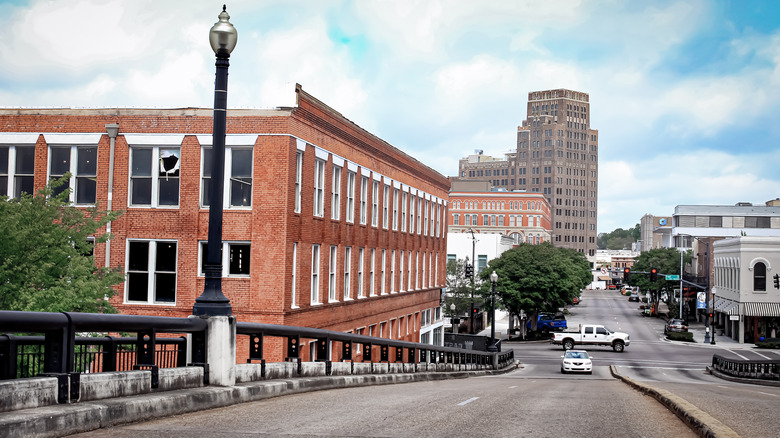 The Threefoot Hotel in downton Meridian, Mississippi