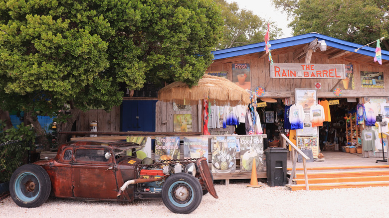 The entrance of The Rain Barrel in Islamorada, Florida