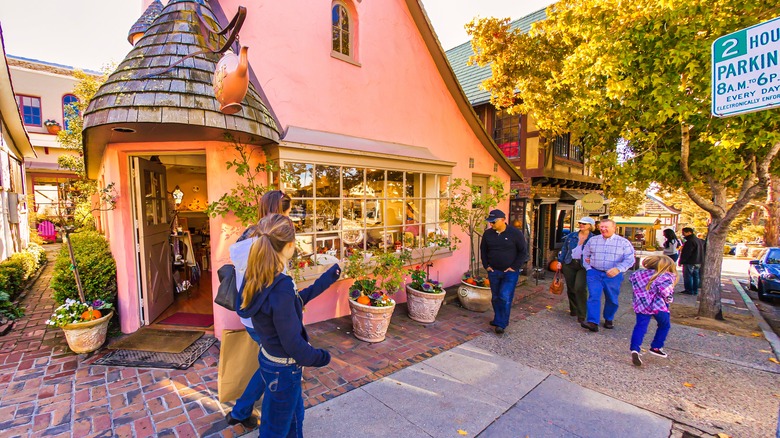 Shopping area in Carmel-by-the-Sea in Big Sur