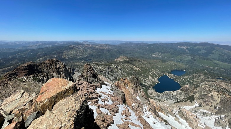 Sierra Buttes lookout from top of mountain