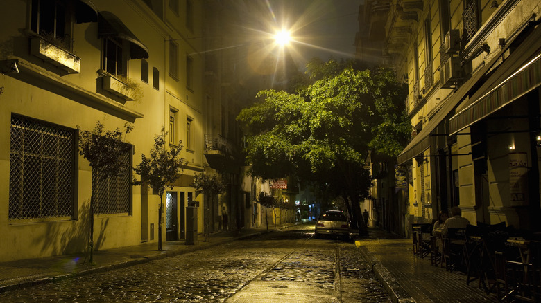 Buenos Aires street at night