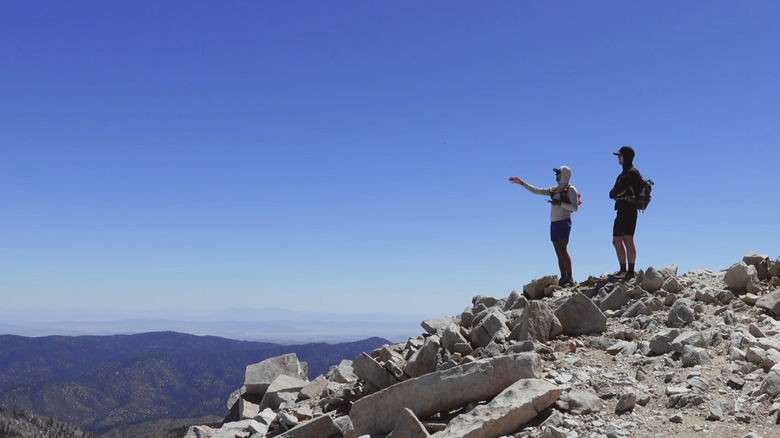 hikers on Mount San Gorgonio