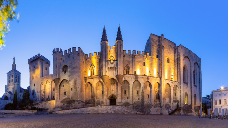 Pope's palace in Avignon at dusk