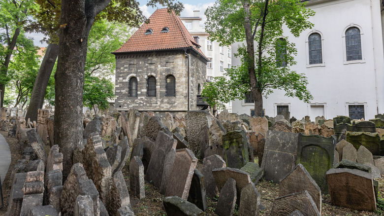 Prague's crowded Jewish cemetery, Czechia