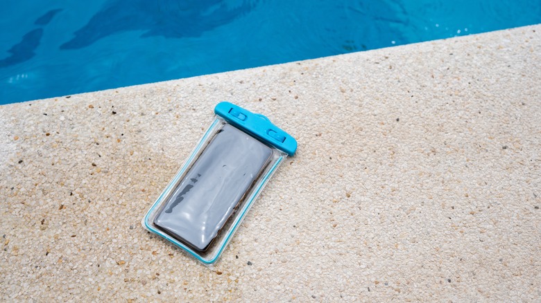 Waterproof phone bag