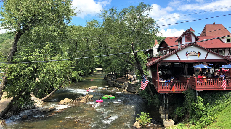 Alpine river tubing in Helen