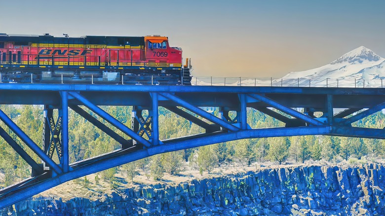 Train crossing near Redmond