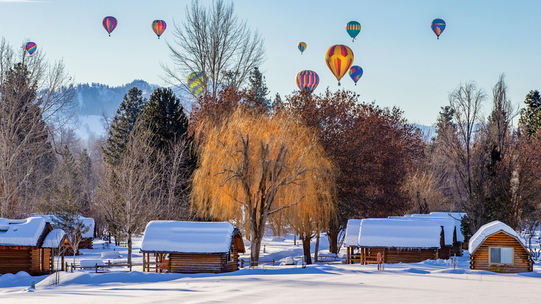 Ballons over Winthrop, Washington, in the winter