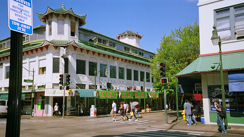 Chinatown Honolulu traditional architecture