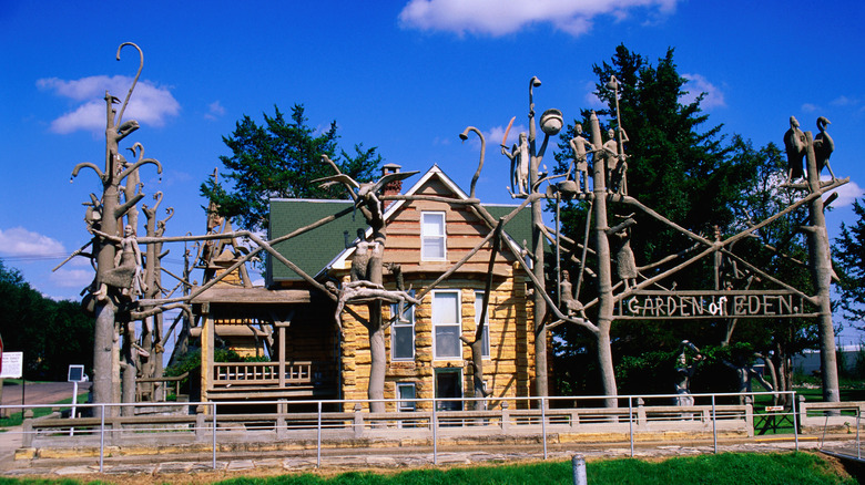 Garden of Eden sculpture cabin