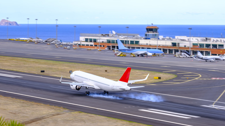 Plane landing at Madeira Airport