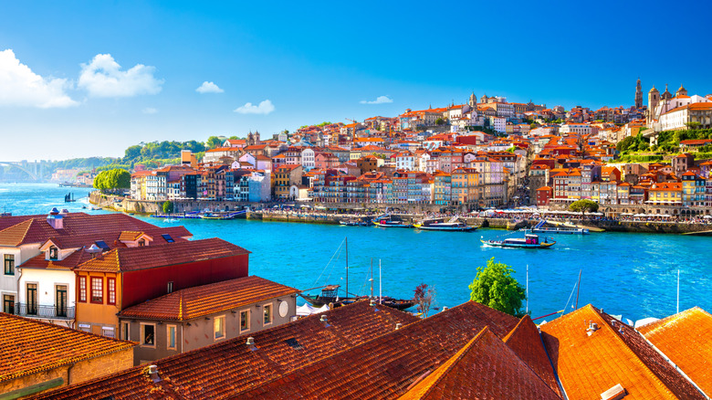 A summer day overlooking Porto