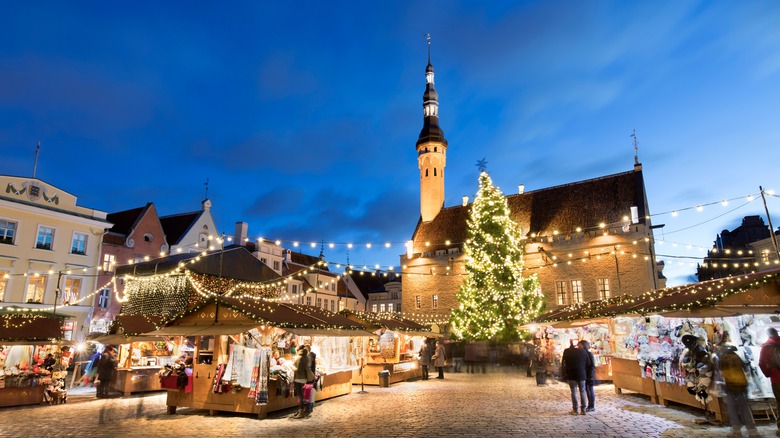 Vendors and Christmas tree at the Tallinn Christmas Market