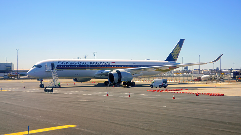 Singapore Airlines plane at Newark