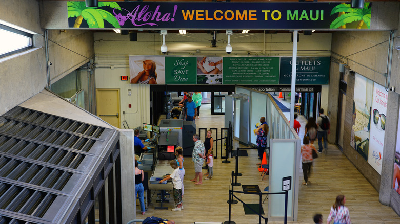 Maui airport interior