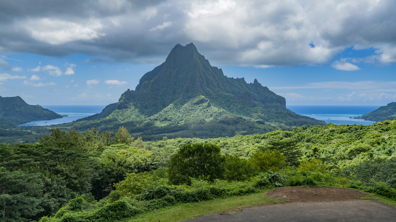 Mt. Rotui on Moorea island