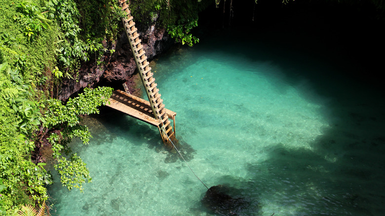 To Sua Ocean Trench