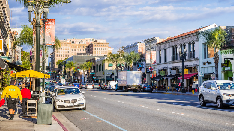 downtown Pasadena street