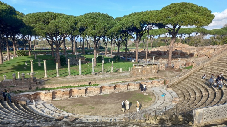 Ancient amphitheater, Ostica Antica